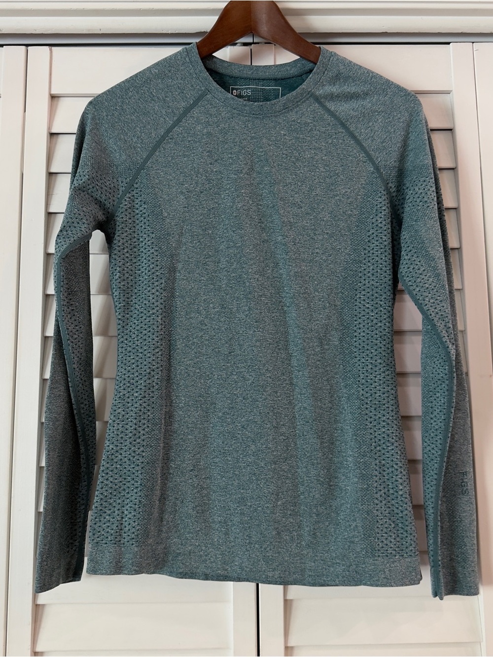 FIGS Women Salta Seamless Longsleeve Underscrub Green Slim Fit Crew Neck Size S